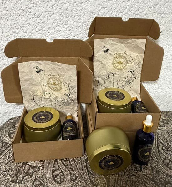 Cajas de cartón con el tratamiento el-la de mes y medio, esferas de cacao y desparasitante